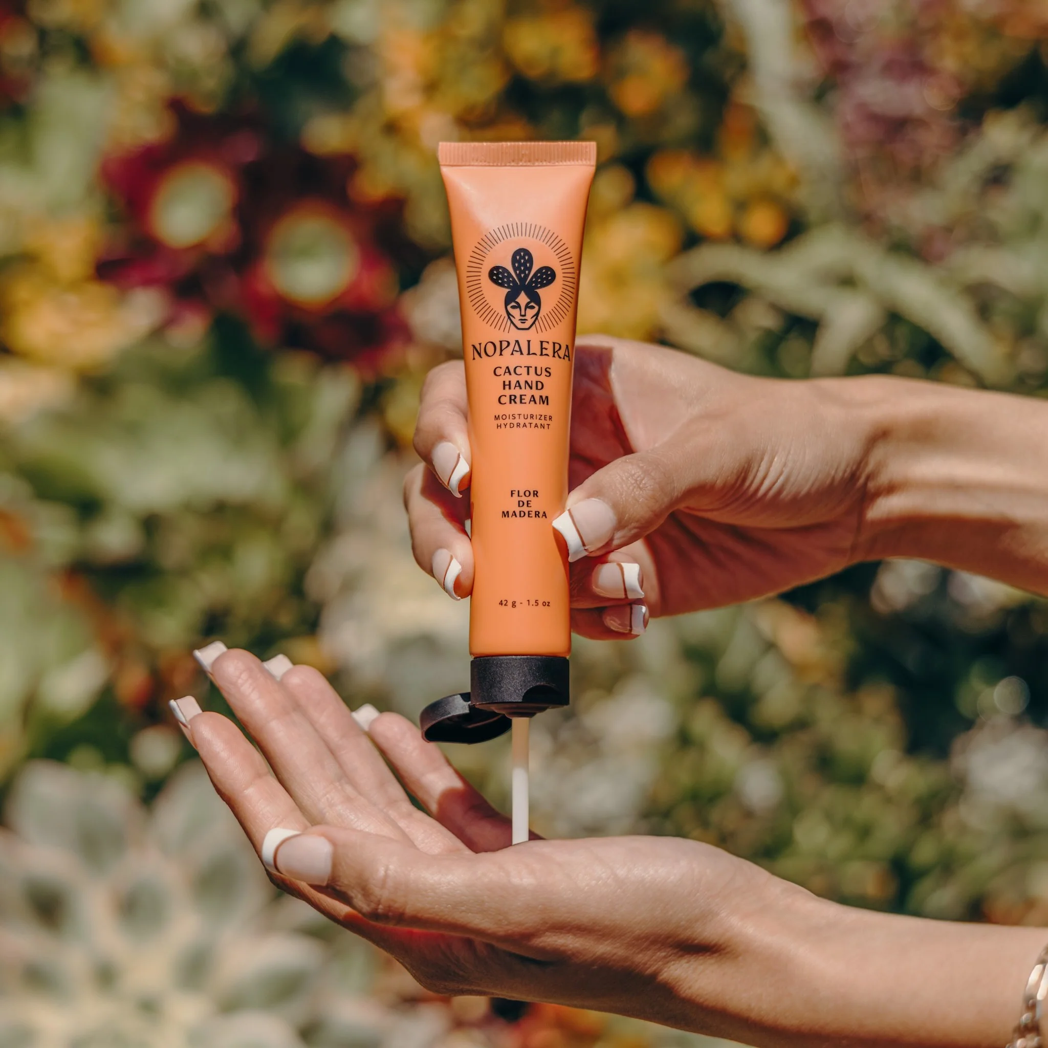 Hand Cream + Travel Fragrance Set - Flor de Madera - Image 3